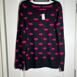 The Limited women’s black with pink lips sweater size Large Tall